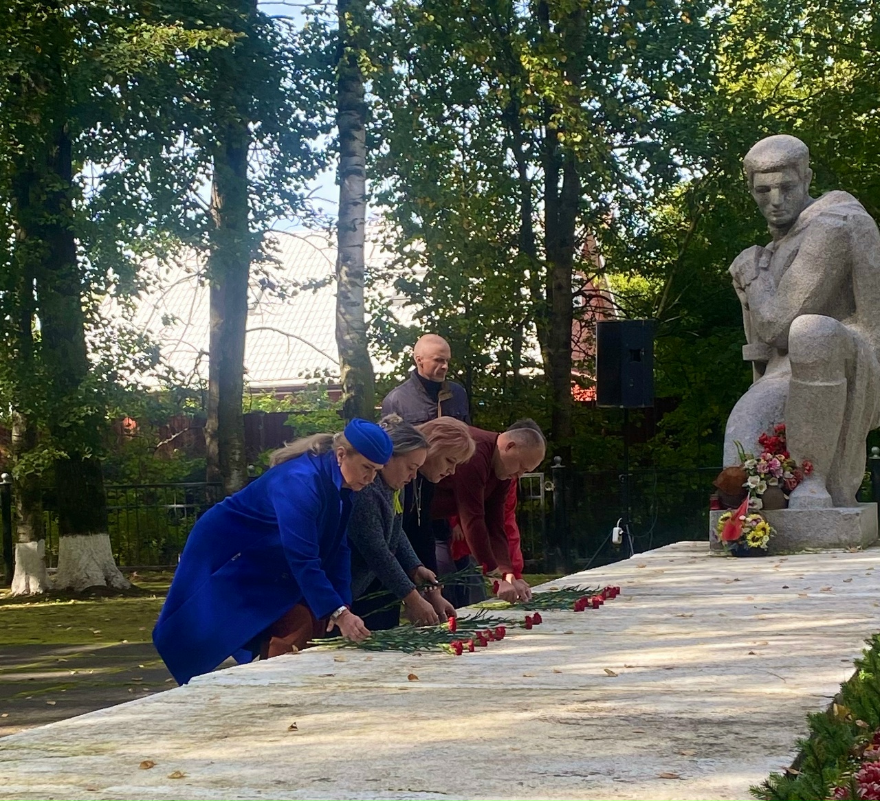Торжественно - траурная церемония возложения цветов, посвящённая началу блокады Ленинграда.